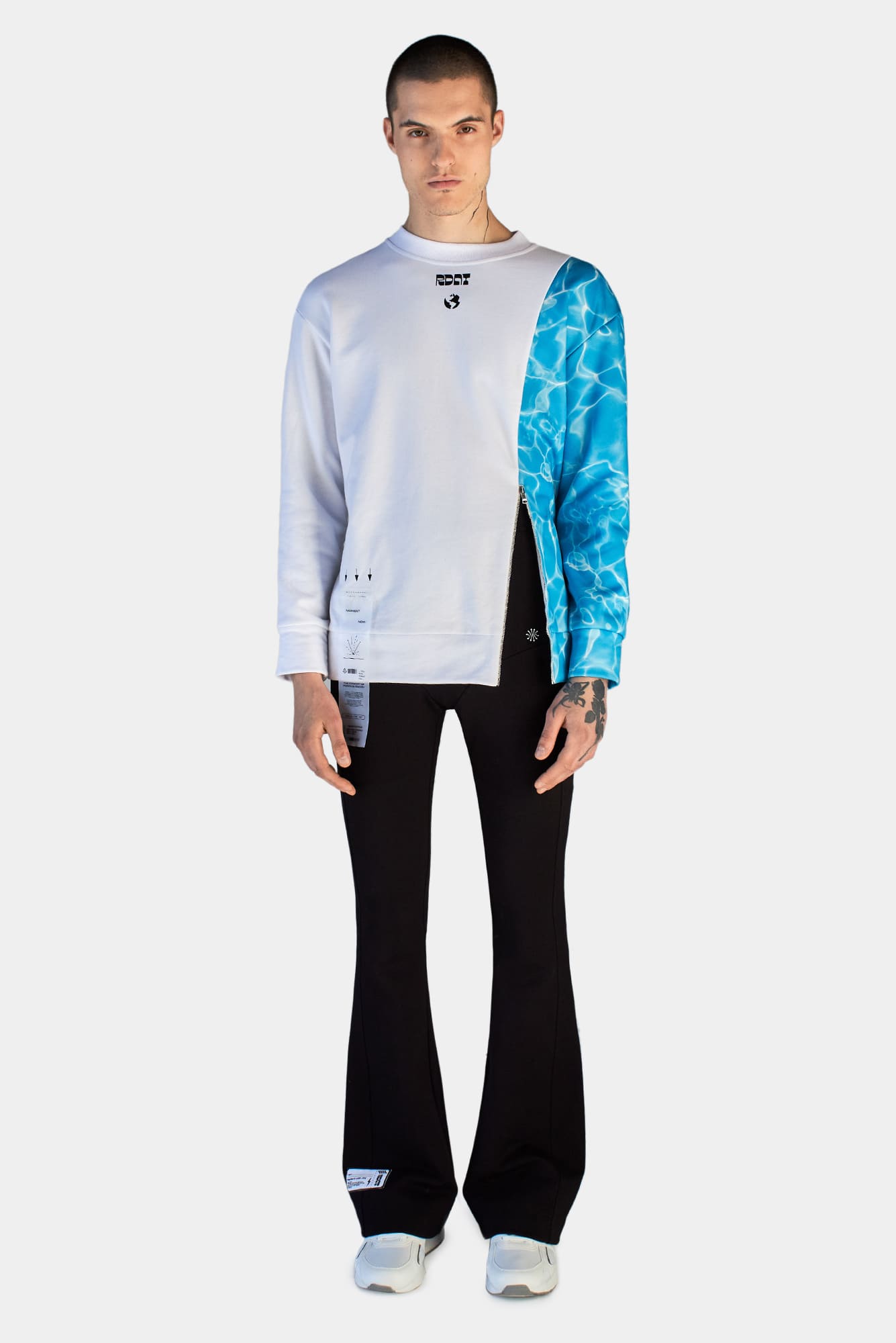 White sweatshirt 71%